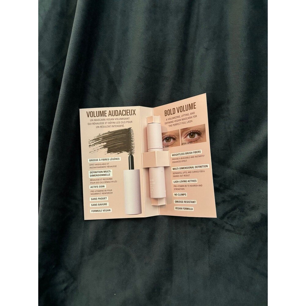 Kylie Jenner mascara sample